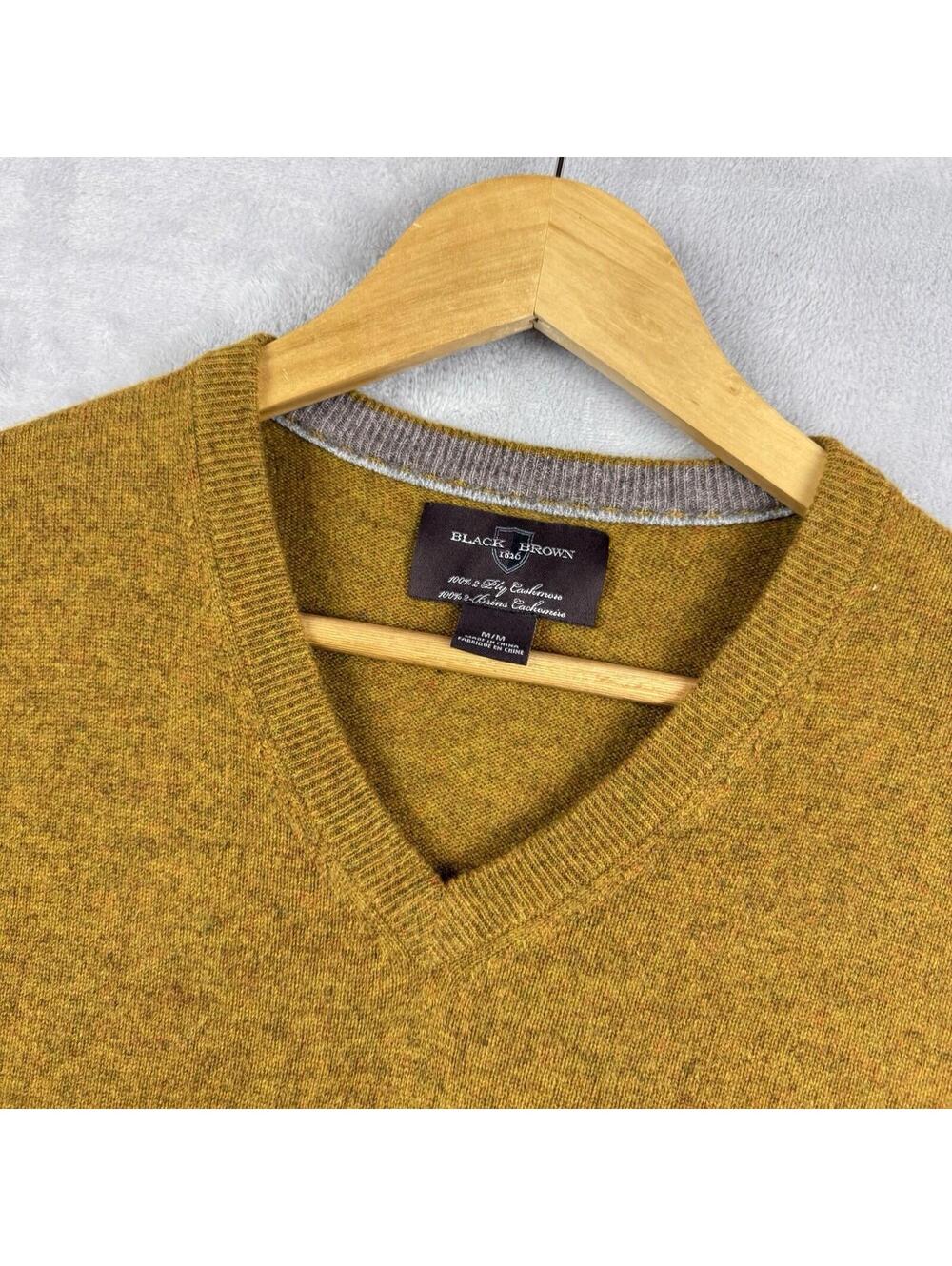 Black Brown 1826 100% Cashmere V-Neck Sweater Mustard Gold Mens M Quiet luxury - Picture 4 of 8